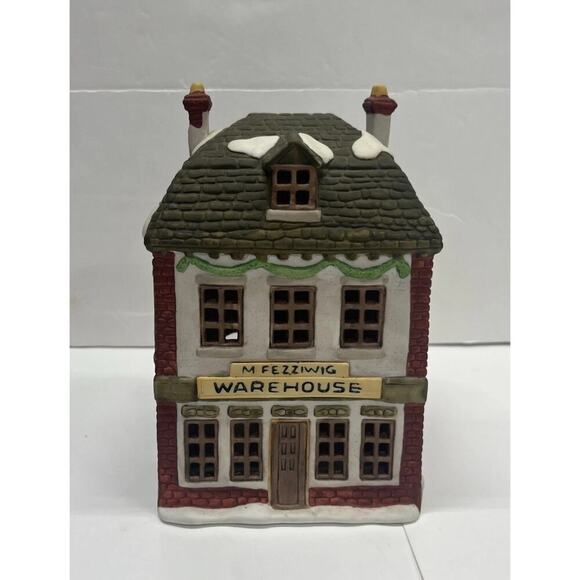 Dept 56 Dickens' Village Series A Christmas Carol Fezziwig's Warehouse Mint - Picture 1 of 15